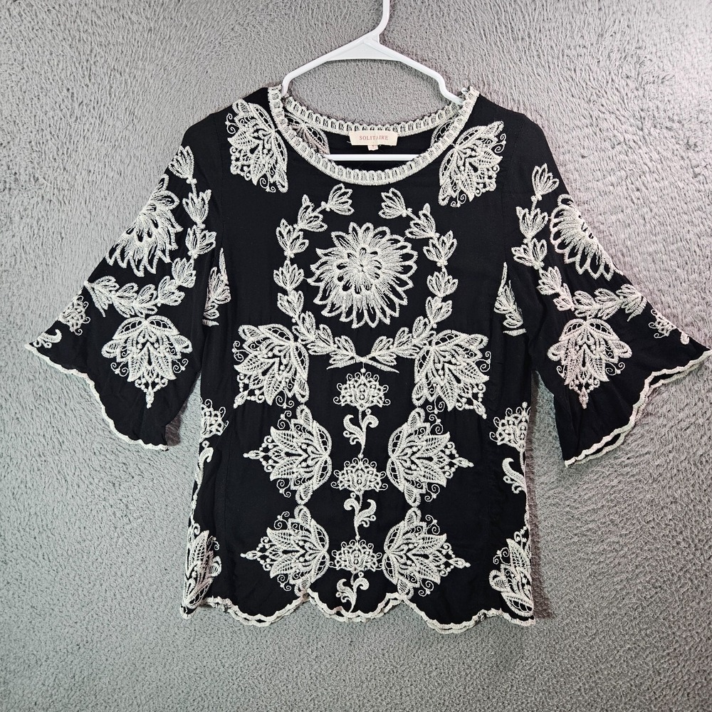 Solitaire Tunic Top Blouse Women Small Embroidered Floral White Black